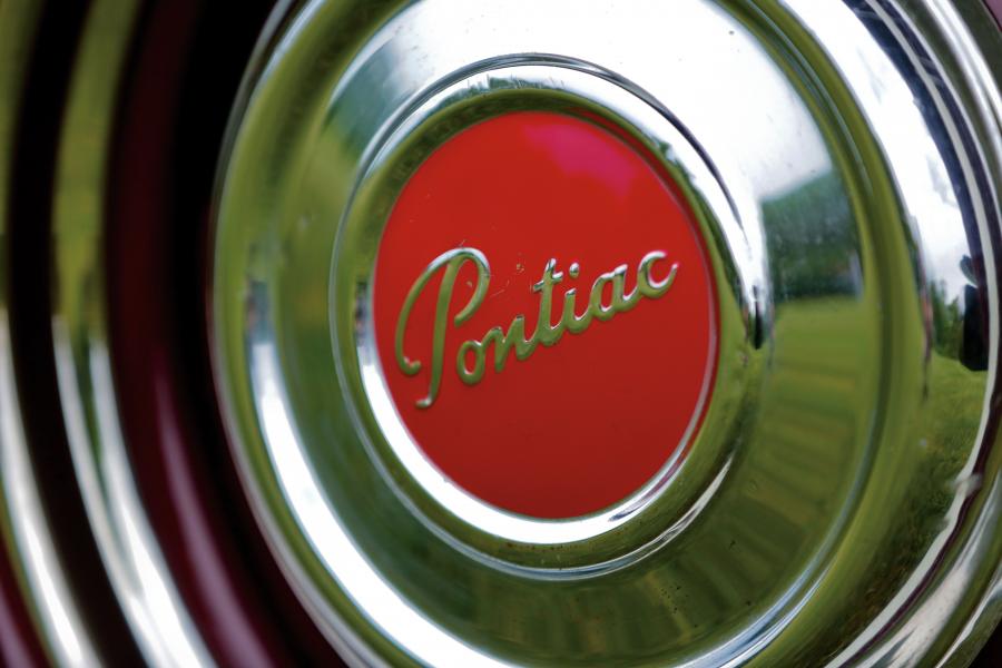  Pontiac Streamliner Sedan Delivery 1949 года  (фото 17 из 31)